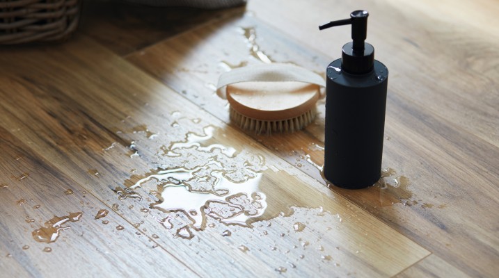 Laminátové podlahy AQUA+, ideálna voľba do vlhkých priestorov