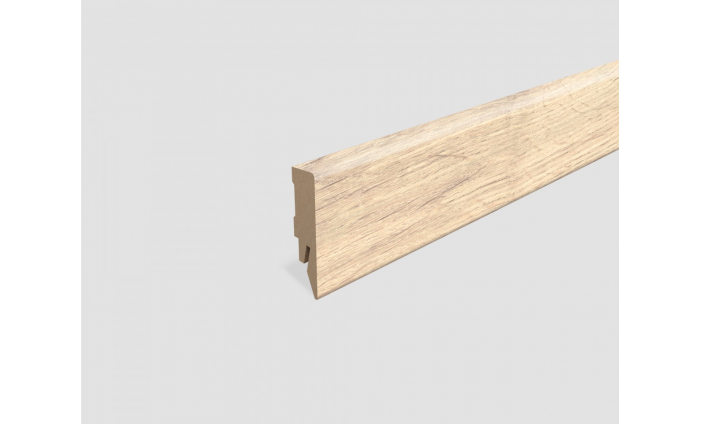 SOKLOVÁ LIŠTA EGGER